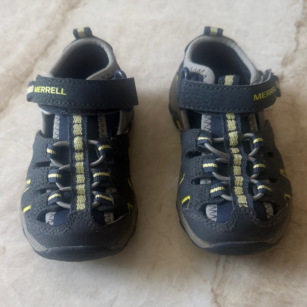 Merrell Kids Navy and Yellow Hook-and-Loop Closed-Toe Sandals